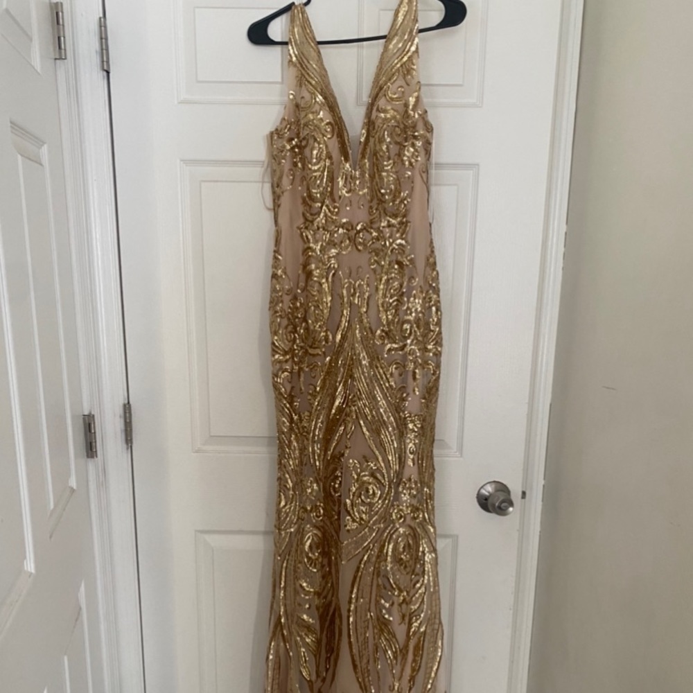 Beautiful dress for different occasions.